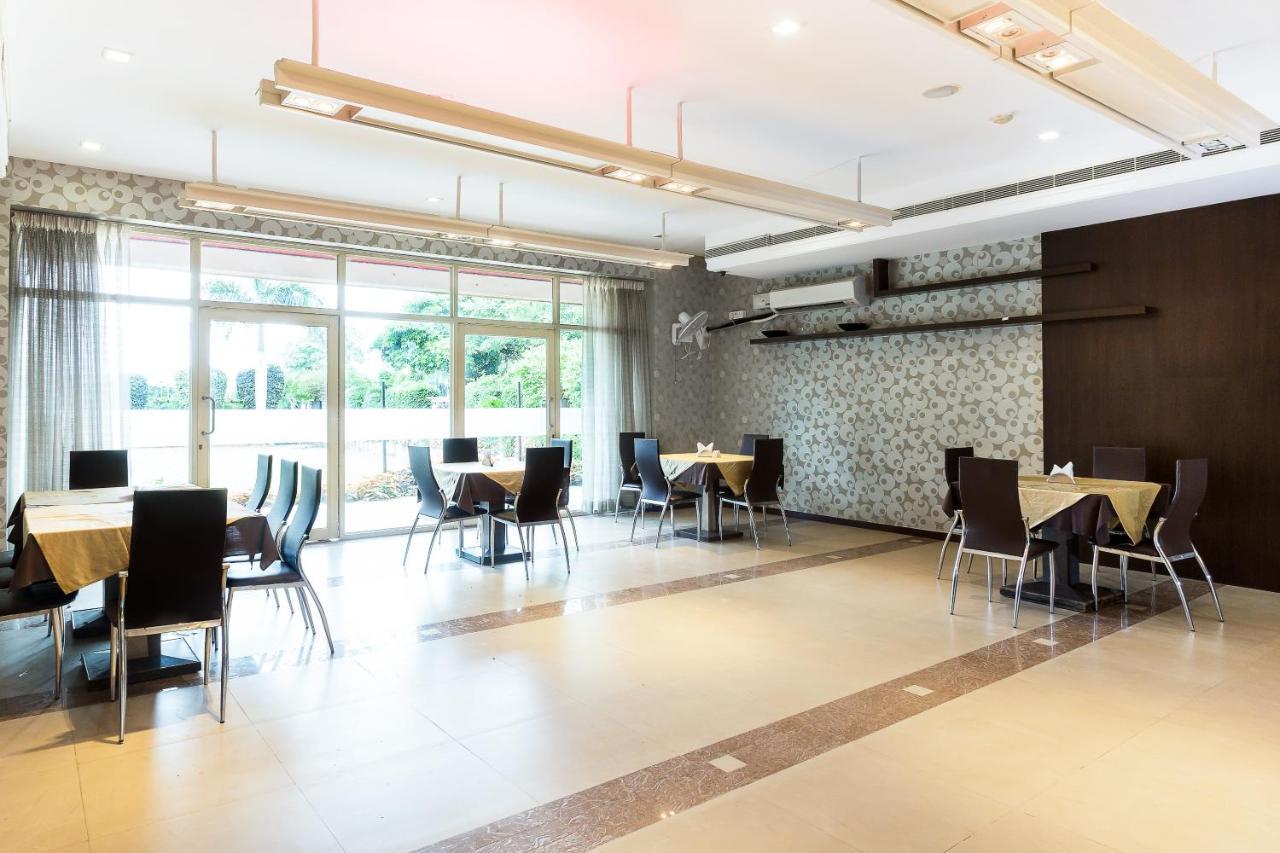 Treebo Fort Club Hajdarabad Zewnętrze zdjęcie